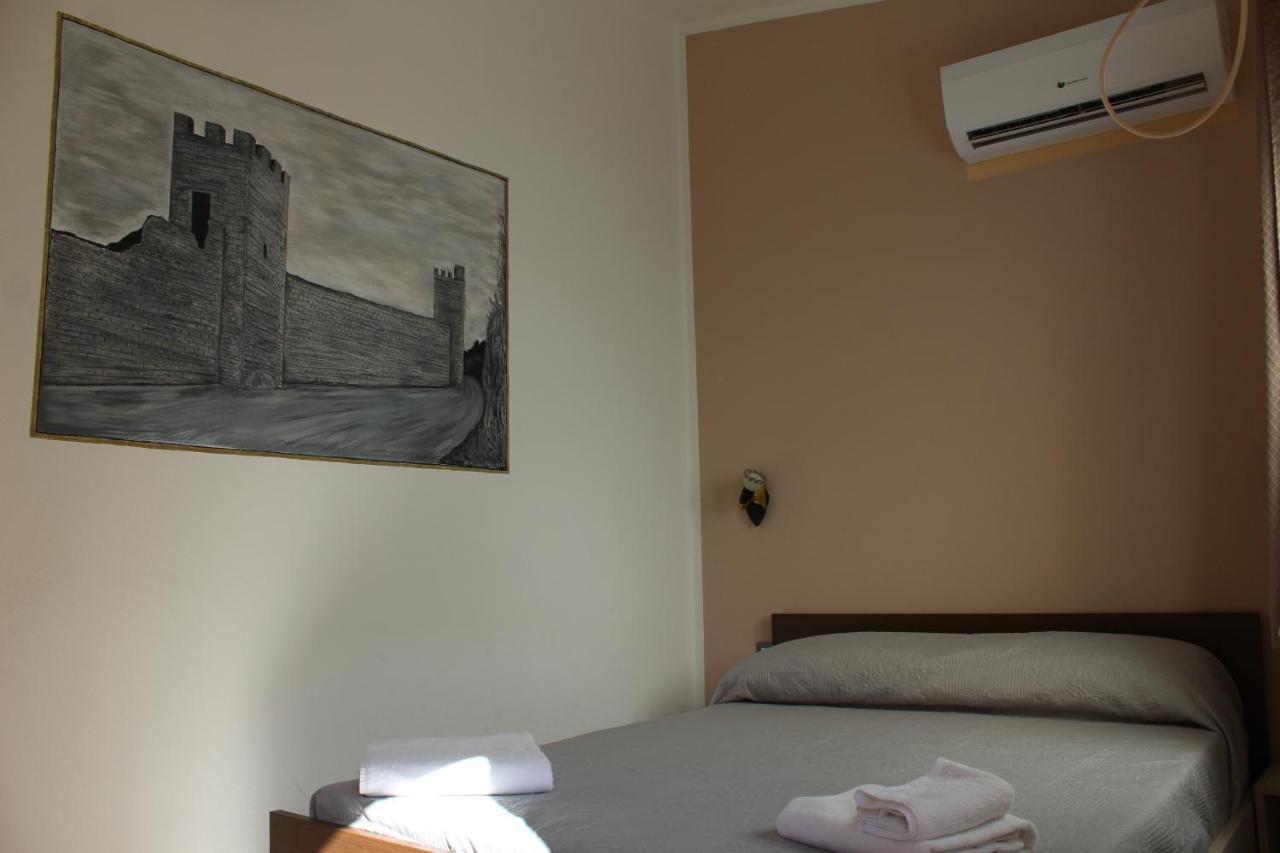 Room&breakfast I Gemelli Iglesias Esterno foto